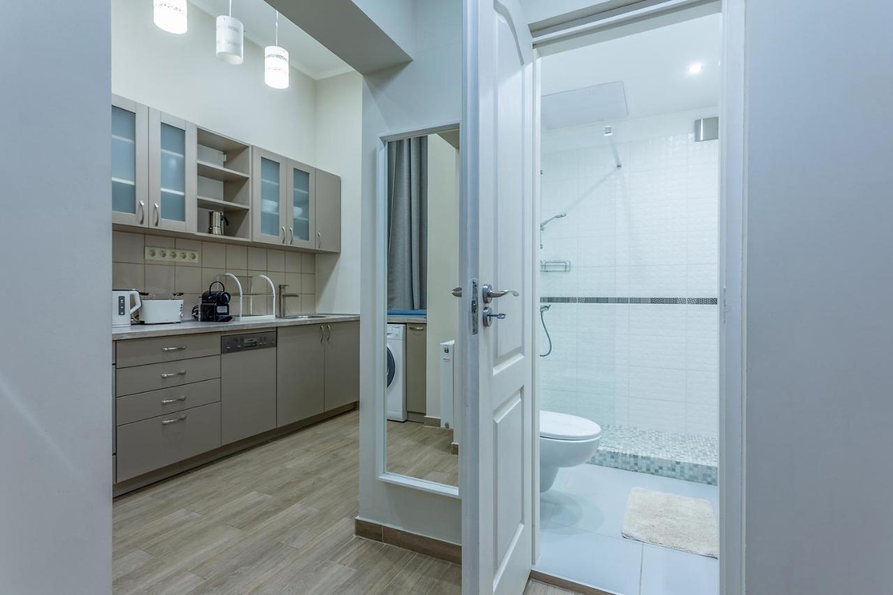 Goldcentral Apartment Akacfa ブダペスト エクステリア 写真